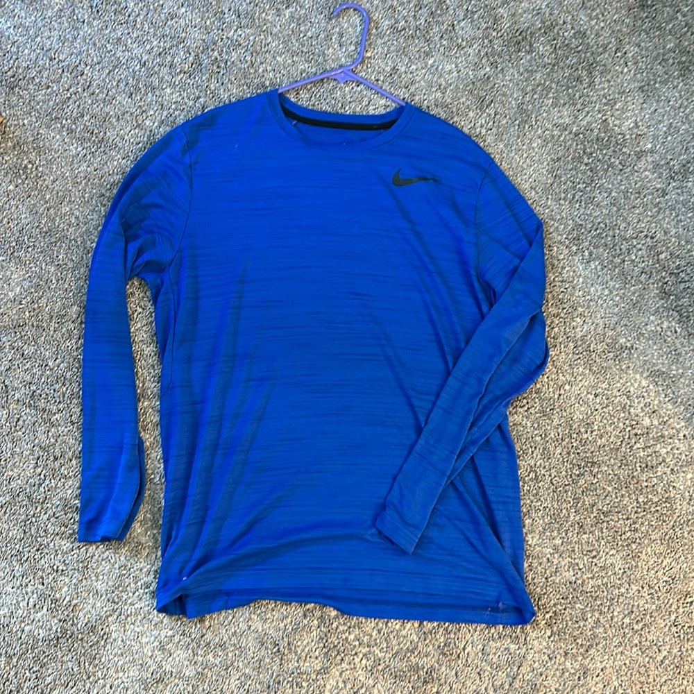 Men’s XL Nike Dri-Fit Long-Sleeve Tee